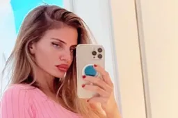 Gal Refaelov laat Anderlecht-fans snoepen in mini-jurkje: “Lekker ding!”