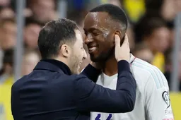 ‘Overmars krijgt belangrijk nieuws over zomerse toptransfer Dodi Lukebakio’