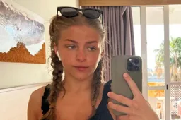 Signe Dreyer warmt in bikini Anderlecht-fans op met wulpse boezem: “Vamp!”