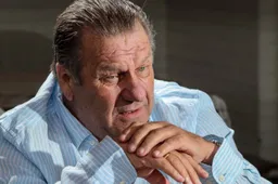 Johan Boskamp met krop in de keel: “Het is verschrikkelijk, alles naar de kloten!"