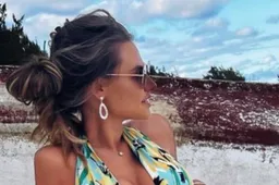 Ines Van Uythem geeft wulpse boezem prijs en betovert voetbalfans: “Wow!”