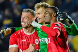 OFFICIEEL: Antwerp legt opvolger voor vertrekkende Willian Pacho vast