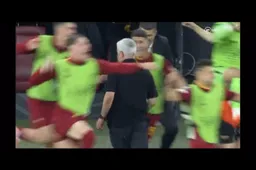 Mourinho verbaast iedereen in Europa League: "Zie hem doen!" (VIDEO)