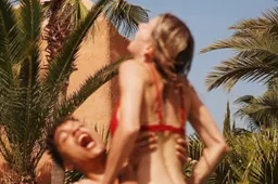 Lize Feryn toont ongeziene foto's van zichzelf en Aster Nzeyimana: "Zalig!"