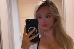 Amy Sonck verleidt voetbalfans en trekt compleet doorzichtig kleedje aan: “Wow”