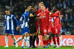 Pijnlijke blunder van Antwerp-speler brengt zware gevolgen met zich mee: “Wat een idioot!”