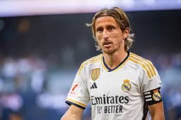 Einde van tijdperk: ‘Bliksemvertrek Modric naar zéér verrassende club in de maak’
