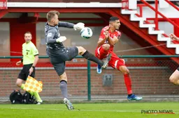Horrortackle van Mignolet zorgt voor commotie: “Dit moest altijd rood zijn!”
