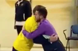 ‘Shocktransfer in de maak: Eden Hazard betrapt met zéér opvallende trainer’ (VIDEO)