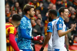 Blauw-zwarte fans wrijven ogen uit door VAR: “Wéér bestolen, maffia!”