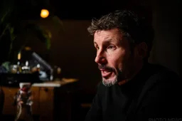 'Ontgoochelde Mark van Bommel vertrekt wellicht bij Antwerp