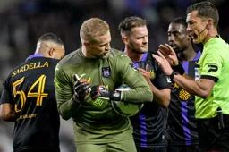 Verbijstering alom bij Anderlecht: 'Verrassende speler krijgt noodgedwongen basisplaats'