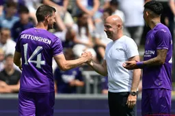 Brian Riemer stikjaloers op grote concurrent Club Brugge: "Ze zijn vergelijkbaar met hen"