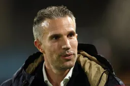 'Robin van Persie coach van Nederlandse topclub'