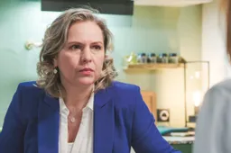 'Familie'-actrice Caroline Maes stelt trots haar zoon voor: "Wat een knappe gast!"