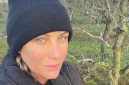 Debby Pfaff grijpt in bij ernstig zieke mama Carmen: "Ik heb het meteen gedaan"