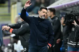 Besnik Hasi haalt eigen sterkhouder onderuit: "Ik verwacht zoveel meer van hem"