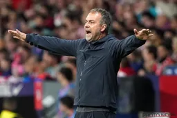 Hansi Flick grijpt keihard in: 'Déze vier spelers moeten Barcelona meteen verlaten'