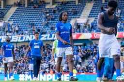 Na 1 op 12: Bom ontploft plots bij KRC Genk