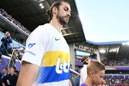 Burgess laat eerlijk weten of hij rood had moeten krijgen tegen Anderlecht