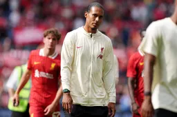 'Virgil van Dijk moet Liverpool meteen verlaten'