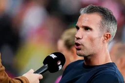 Na Champions League-uitschakeling: 'Robin van Persie krijgt erg slecht nieuws te horen bij Feyenoord'