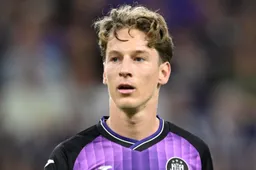 'Yari Verschaeren krijgt flinke opdoffer te verwerken bij Anderlecht'