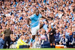 Stadsberdy wordt nachtmerrie voor Manchester United: Doku zorgt voor assist