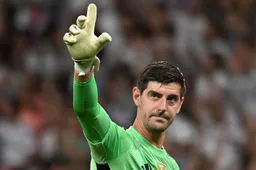 Ref helpt Courtois in CL, spektakel bij Juventus
