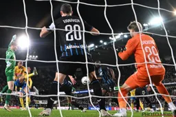 Krant kan het niet geloven tijdens Club-Westerlo: "Hij stond gewoon aan hamburgerkraam"