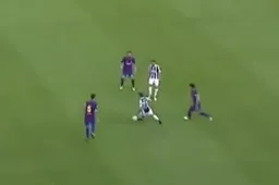 Het moment dat Dybala kipkap maakt van Busquets (Video)