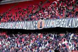 Ajax flikt het opnieuw en wordt voor 35ste keer Nederlands kampioen