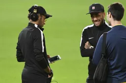 Rode Duivel verrast iedereen en duikt op in spelershotel van PSG (Niet Meunier!)