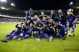 Anderlecht verrast iedereen met voorstelling van Europees shirt (Video)