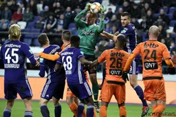 Anderlecht-fans spugen eigen speler uit: "Zelfs ons bomma doet het beter"