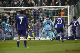 Anderlecht-fans kunnen geklungel niet meer aanzien: "Haal hem eraf!"