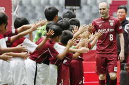 Andres Iniesta komt vlak voor het WK met verrassend nieuws