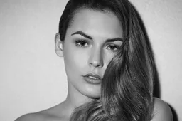 Voetbalbabe Ann-Sophie Van Triel gaat topless: "Vampppp!"