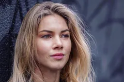 Ex-voetbalster Anouk Hoogendijk (38) toont haar prachtige lijf in bikini