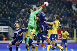 Onwaarschijnlijk: Speler van Anderlecht valt bijna flauw wanneer hij hoort dat punten gehalveerd worden