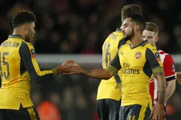 DONE DEAL: Walcott ruilt Arsenal in voor andere Premier League-club