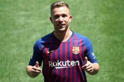 Barcelona stelt Arthur voor én pakt meteen uit met nieuwe aanwinst