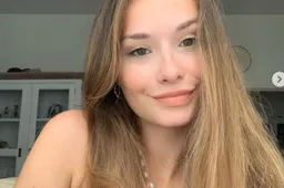 Sardella sust Anderlecht-fans met bikinifoto's van sexy vriendin Aurore