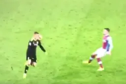 Niet te geloven: Hazard doet plots dit tegen West Ham (Video)