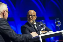 Verhaeghe is het kotsbeu en haalt zwaar uit naar rivaal: "Hoe kan dat?"