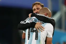 Aangeslagen Lucas Biglia kondigt afscheid aan