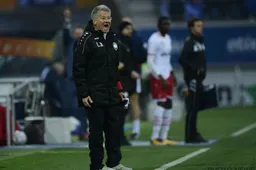 Bölöni neemt drastisch besluit na optreden van VAR tijdens Gent-Antwerp