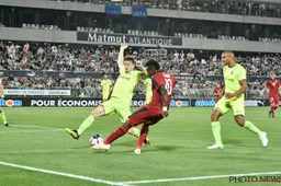 Gent-fans in koor: "Met hem lukt het niet, gooi hem buiten!"