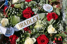 Engelse spits heeft emotionele boodschap voor 6-jarige jongen die overleed aan kanker