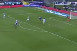 Een zeldzame gebeurtenis: Buffon wordt serieus verrast door deze geniale actie (Video)